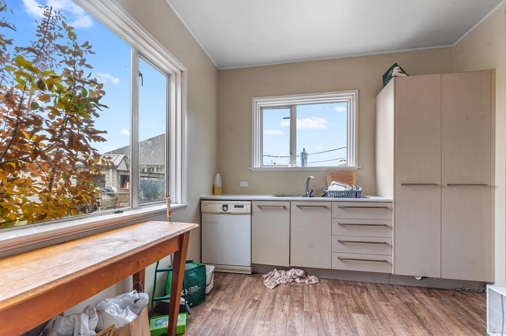 Photos of 15 Rowcliffe Crescent