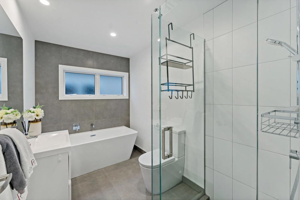 Photos of 17C Holland Avenue
