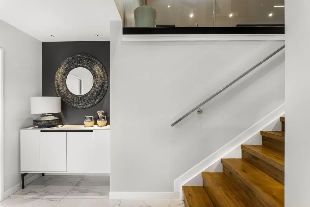 Photos of 10D Standen Avenue