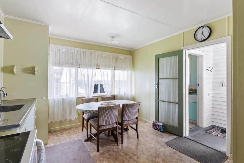 Photos of 21 Ropata Street