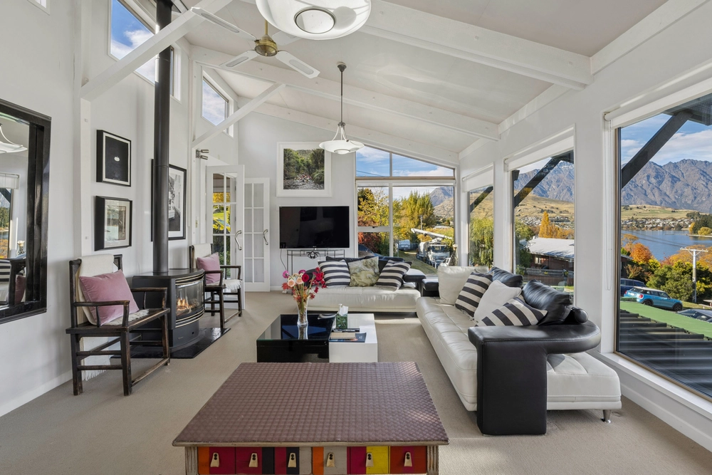 Photos of 19 Hobart Street