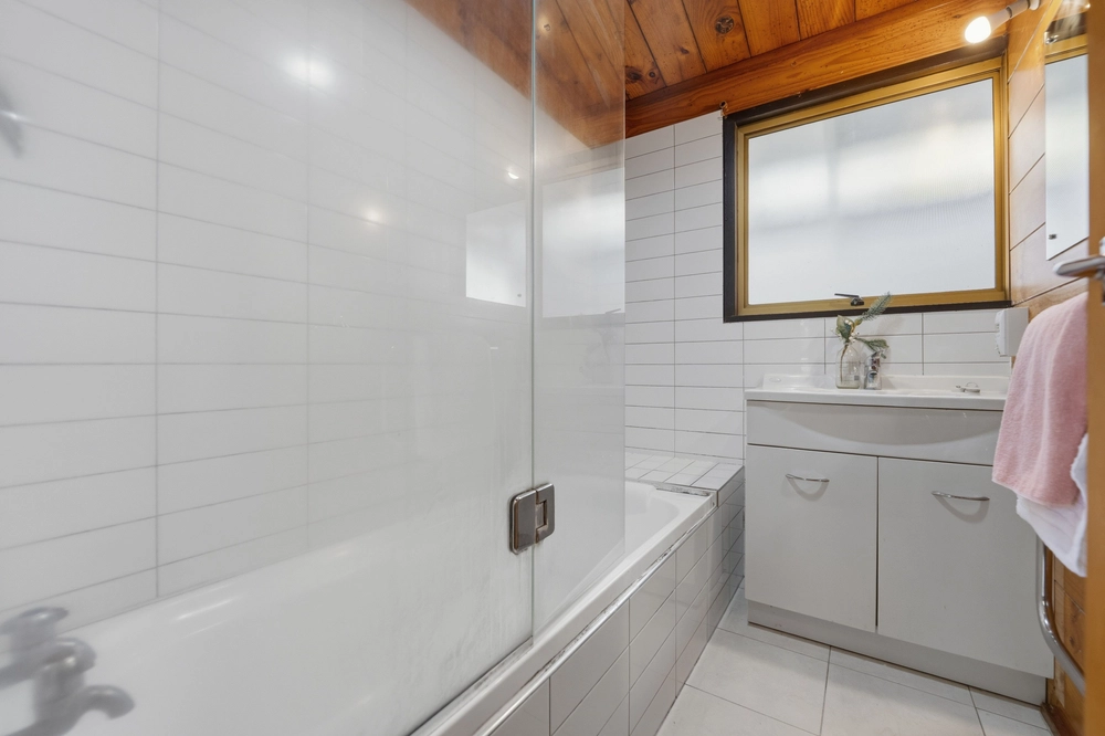 Photos of 15 Baird Street
