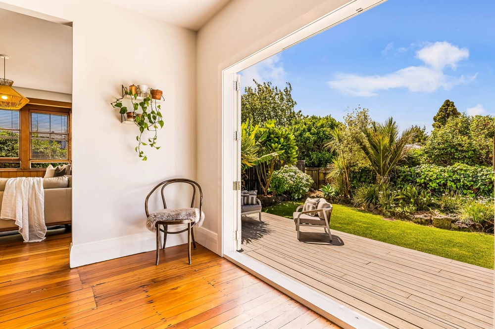 Photos of 1/5 kotuku street te