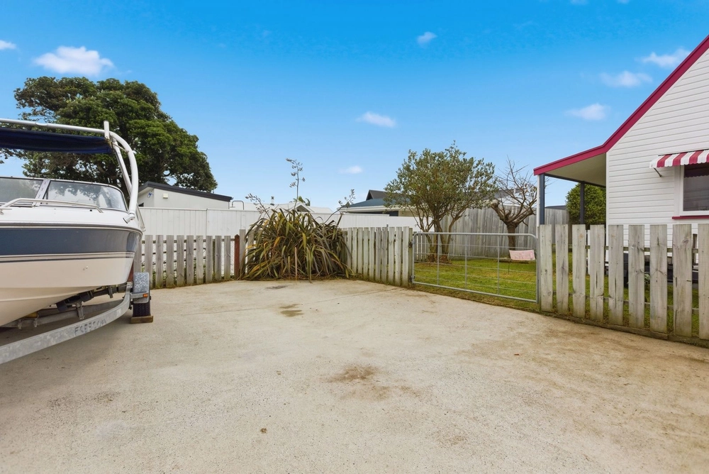 Photos of 257 Dickson Road