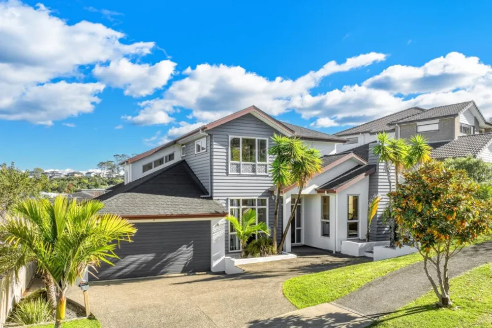 Photos of 6 Hilton Close