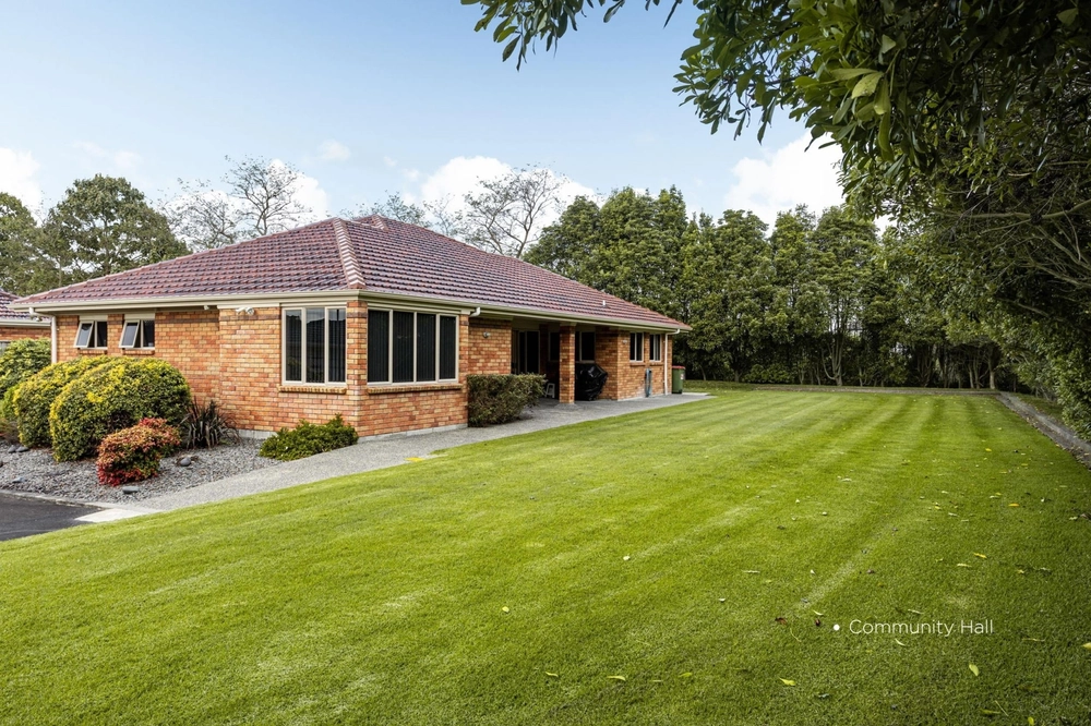 Photos of 55 Sovereign Isle Lane
