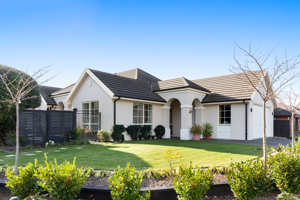 Photos of 2 Applefield Court
