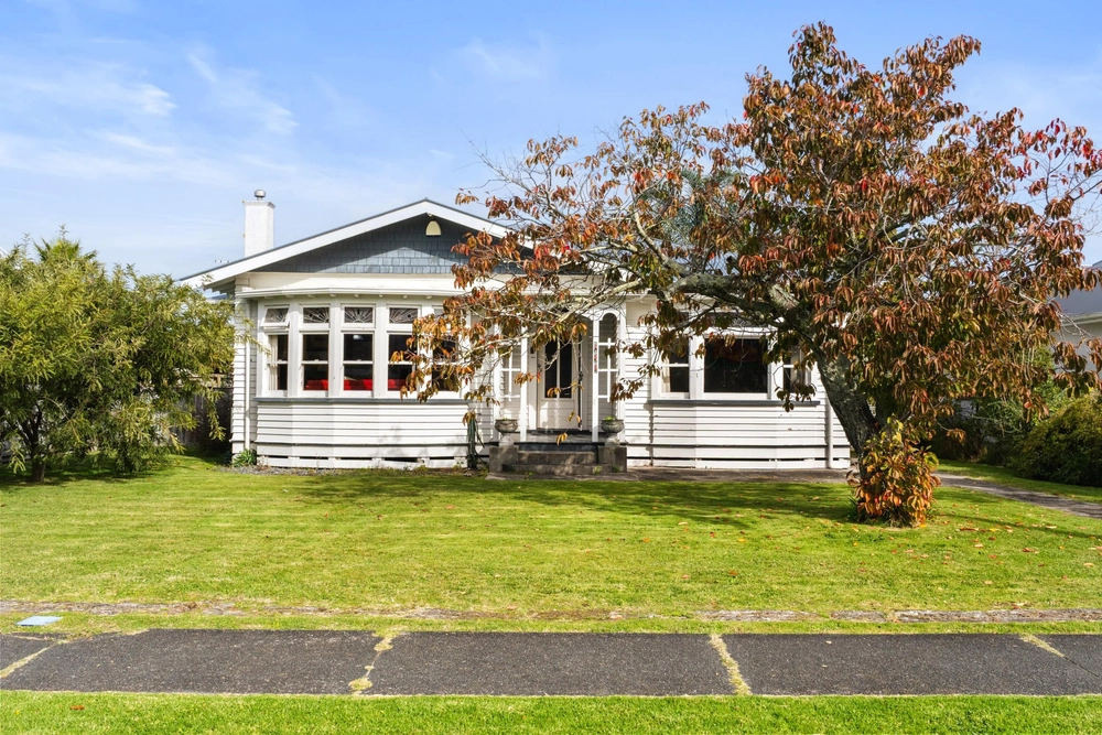 Photos of 266 Clifford Street