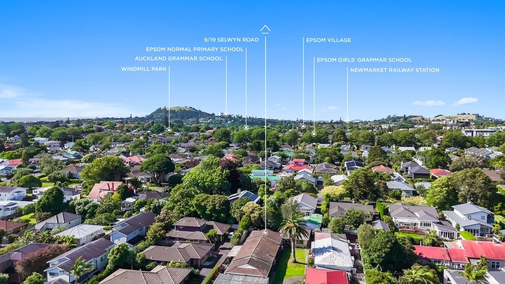 Photos of 9/19 Selwyn Road
