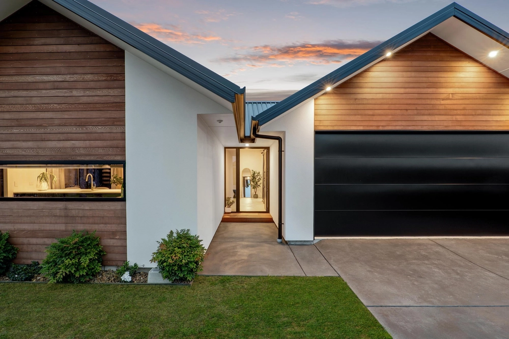 Photos of 6 Millstead Lane