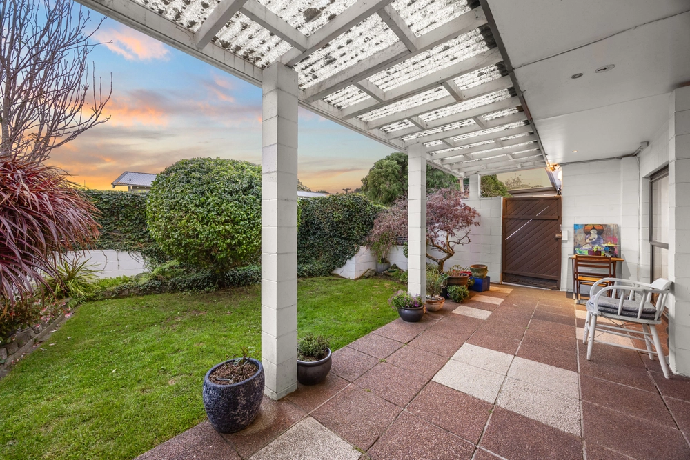 Photos of 2/22 Harding Avenue