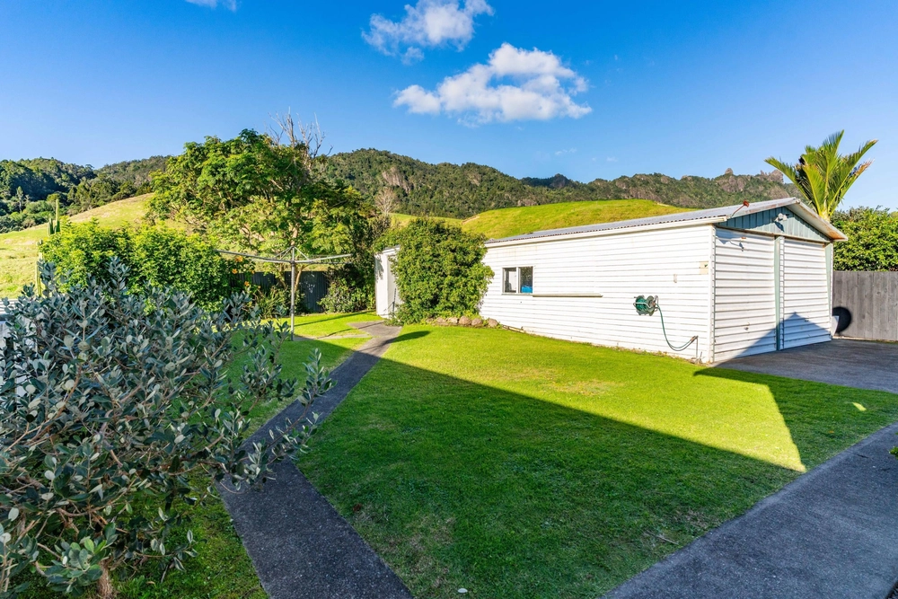 Photos of 1921 Whangarei Heads Road