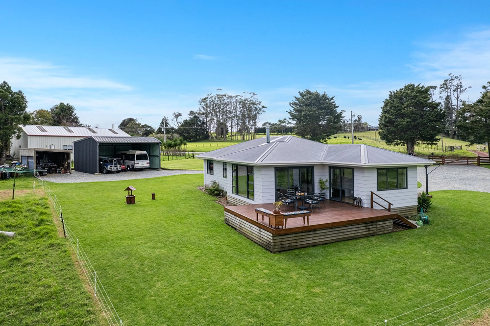 Photos of 27 Hodge Road