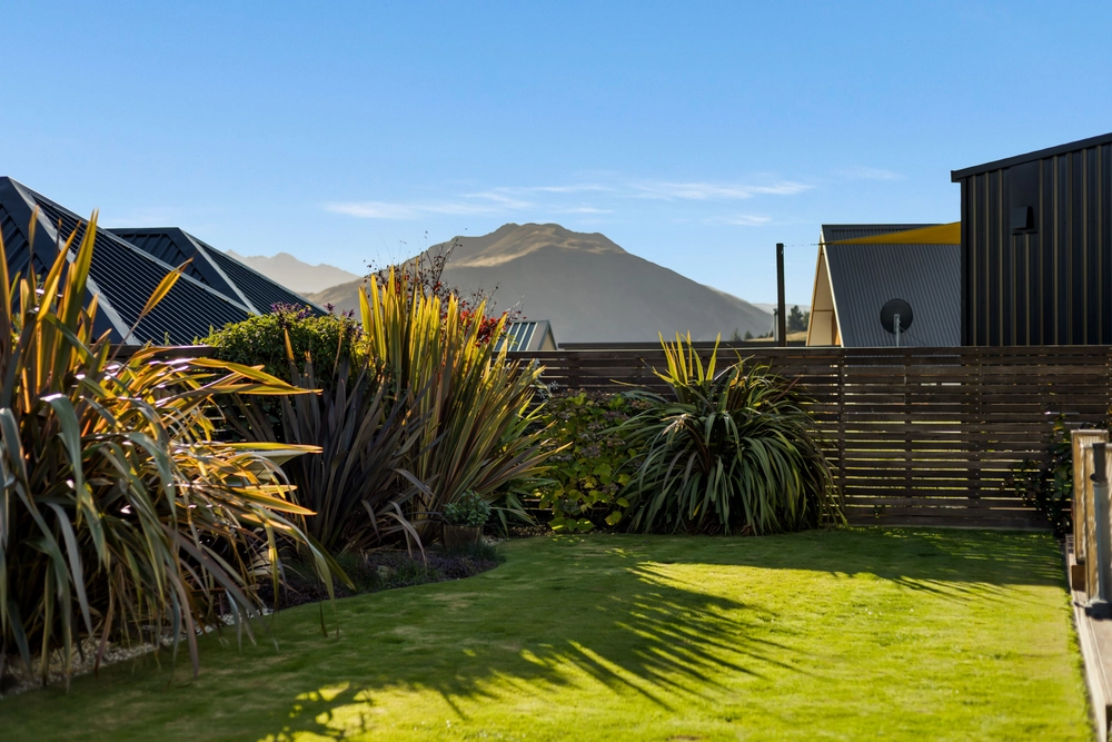 Photos of 15 Landsborough Lane