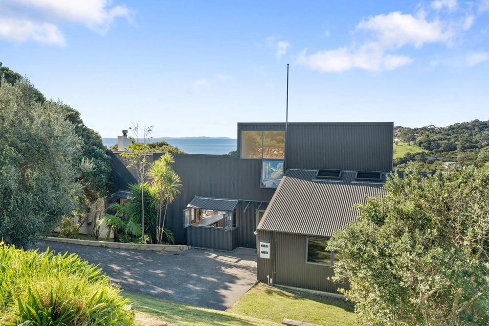Photos of 31 Marine View Road