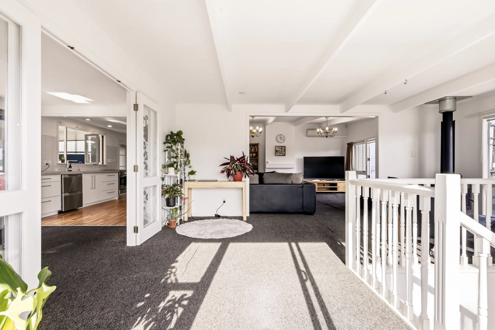 Photos of 42 Ngamotu Road