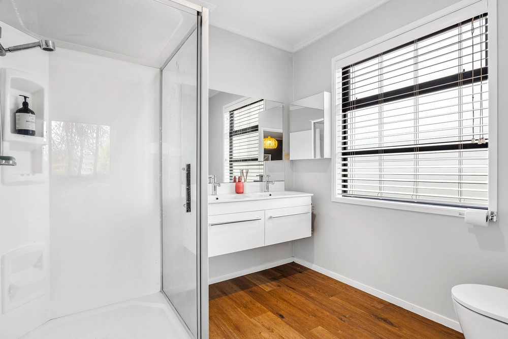 Photos of 18 Warwick Road