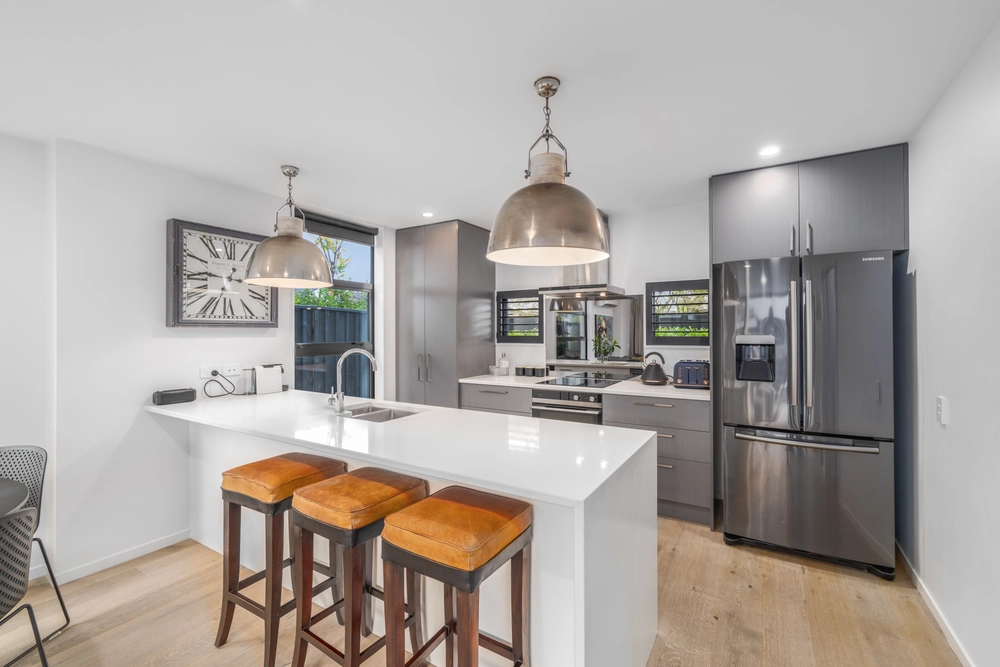 Photos of 8/182 Chester Street East