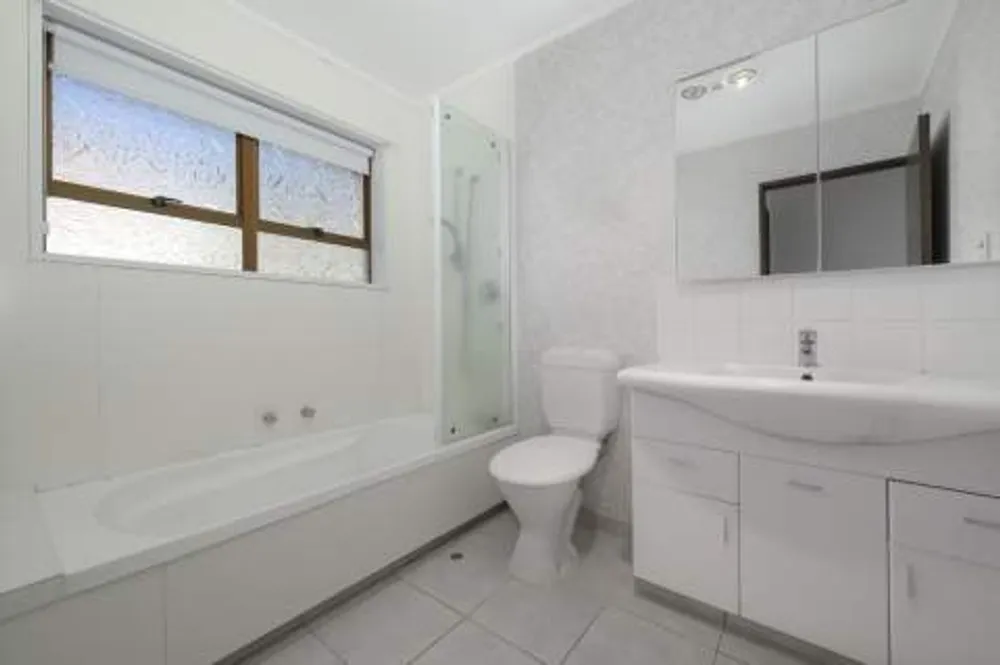 Photos of 17 Upland Street
