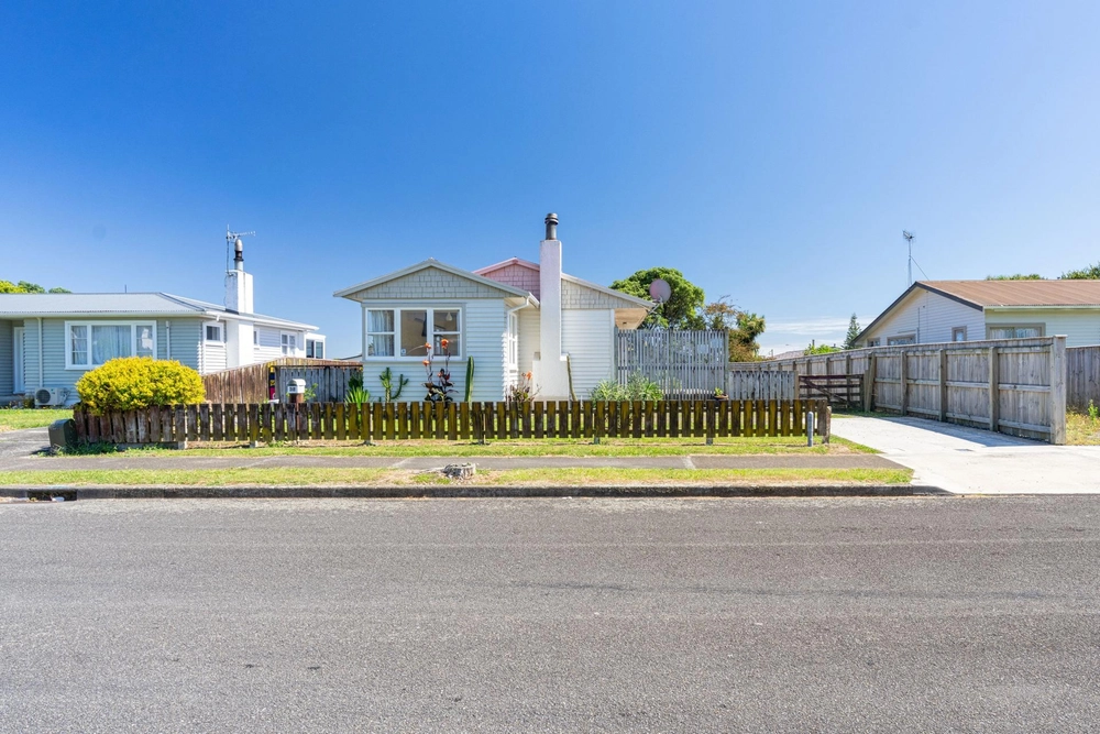 Photos of 38 Balmoral Street