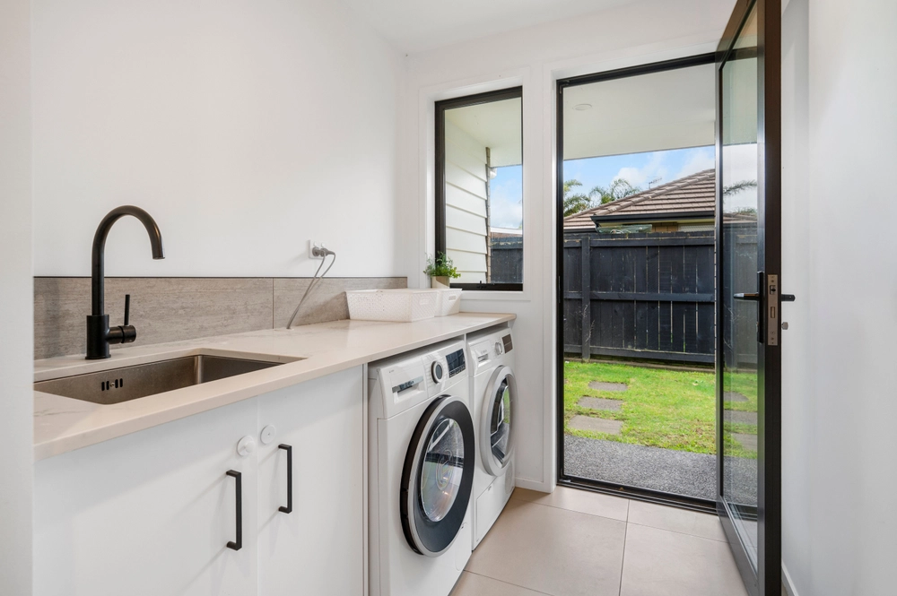 Photos of 11 Oakwood Way