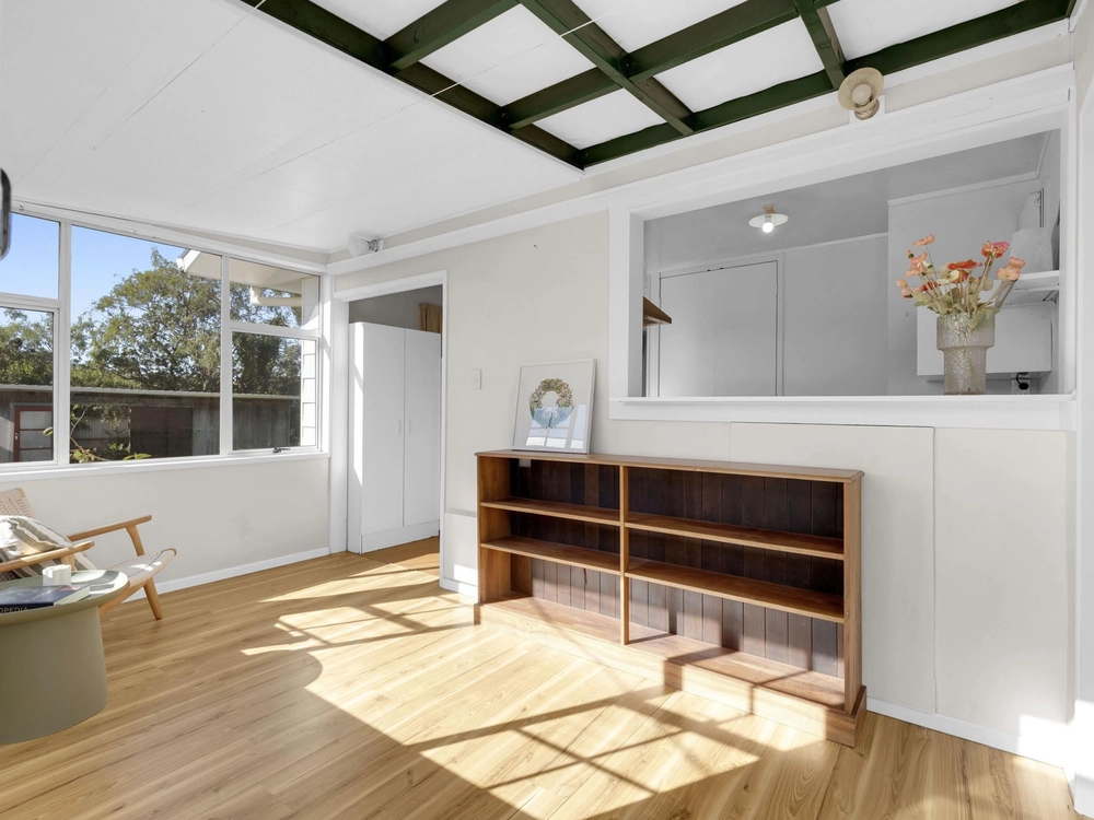 Photos of 42B Wallis Street