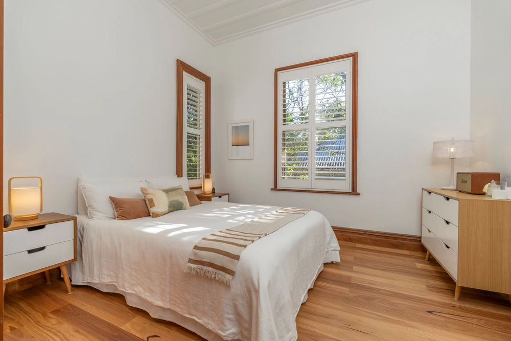 Photos of 18 Mostyn Street