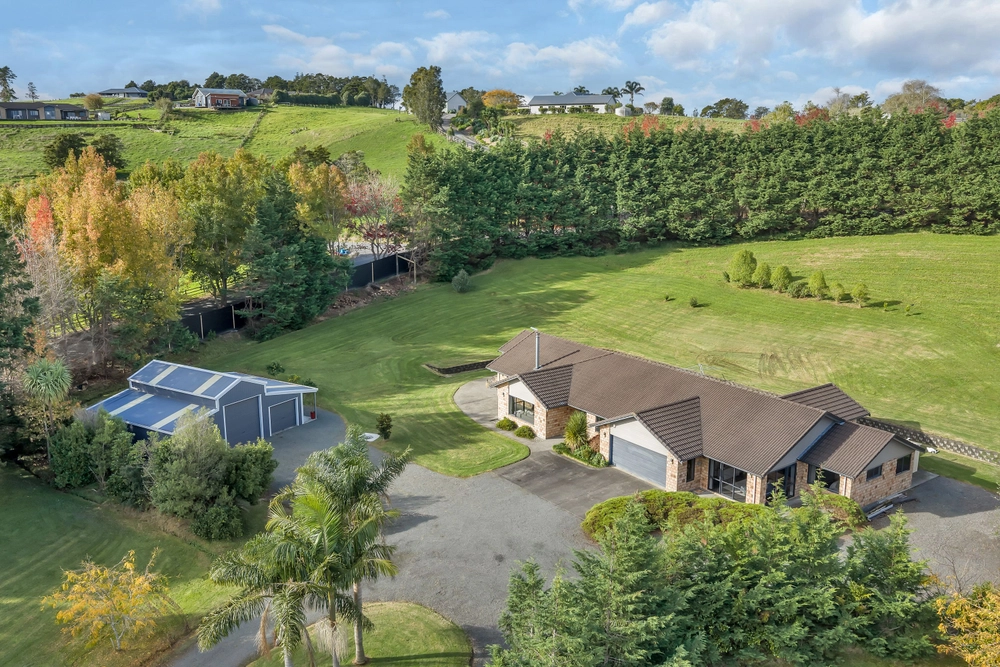 Photos of 43 Roydon Drive