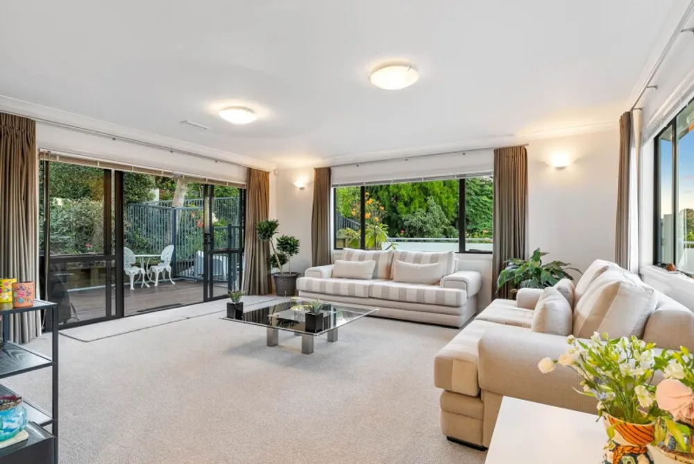 Photos of 11 Sartors Avenue