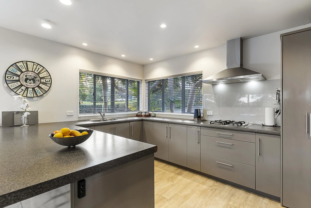 Photos of 44A Bleakhouse Road