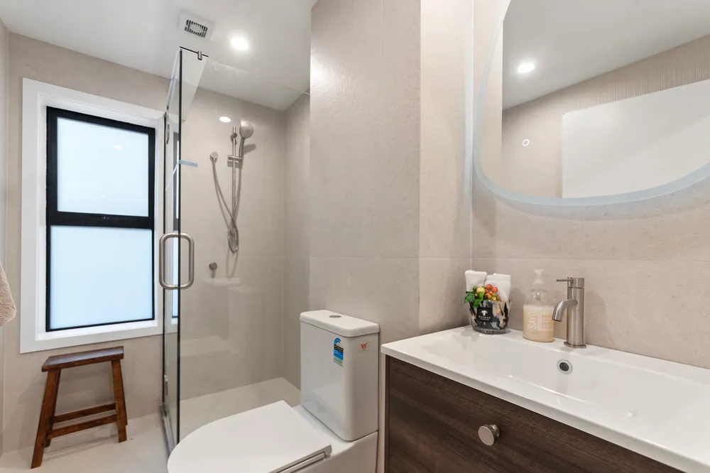 Photos of 72 Glenstrae Road