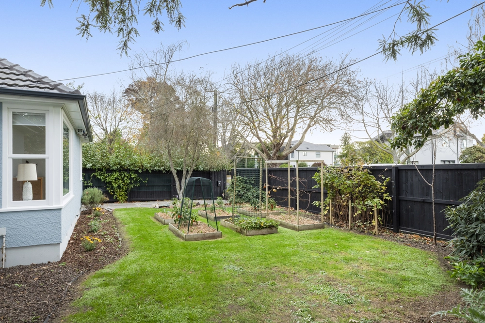 Photos of 36 Eveleyn Couzins Avenue