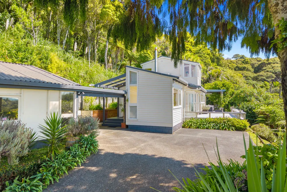 Photos of 858 West Coast Road