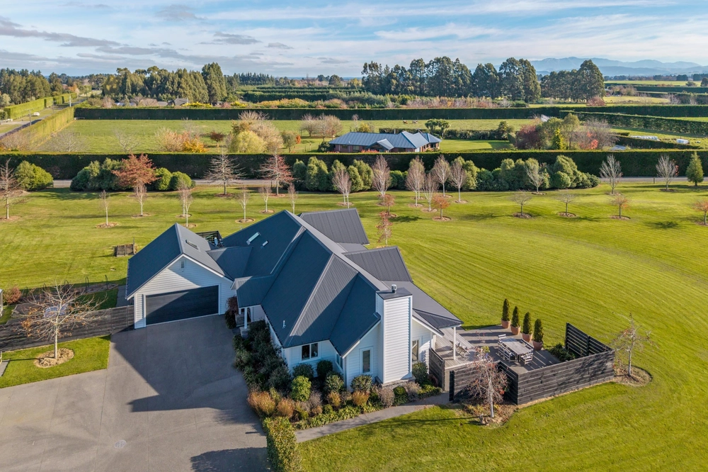 Photos of 695 McLaughlins Road