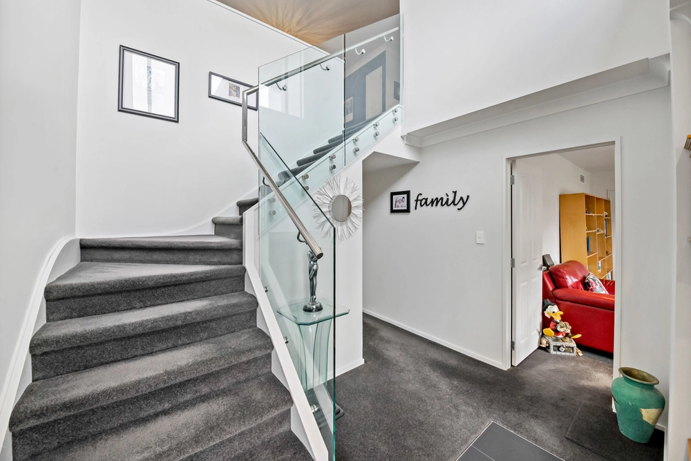 Photos of 40 Whiting Grove
