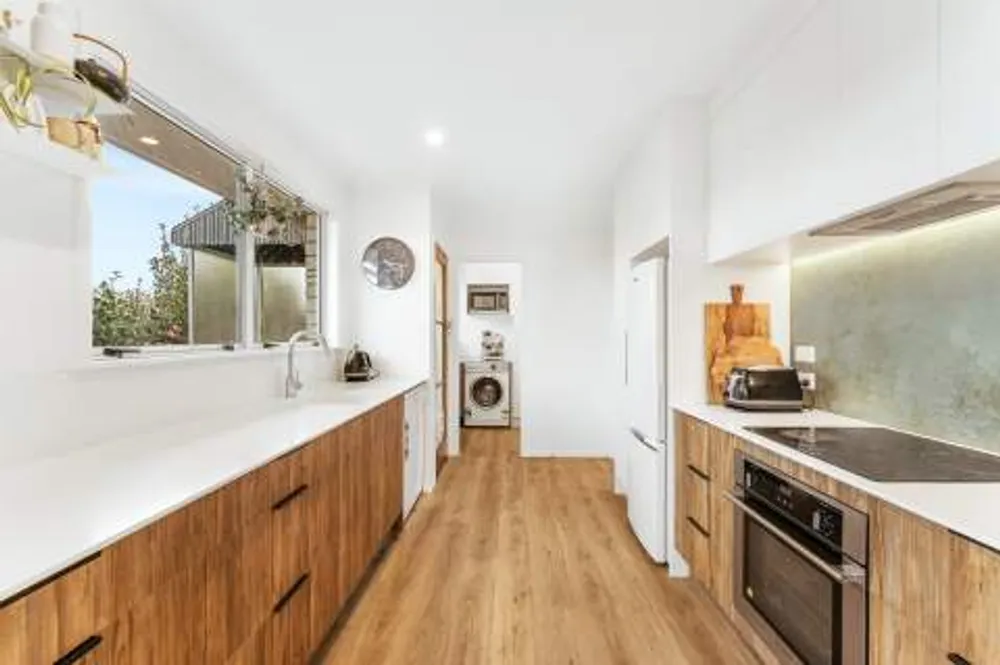 Photos of 32 Upland Street