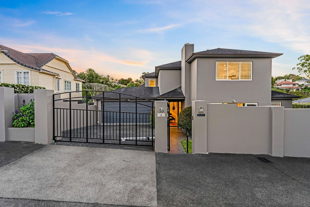 Photos of 15 Kenny Road