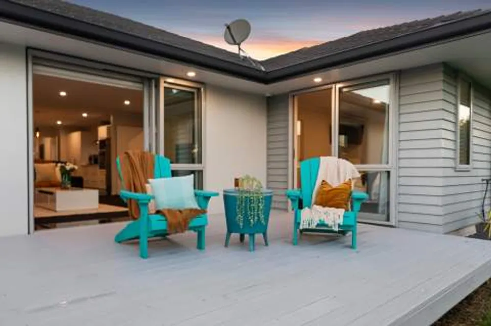 Photos of 1 Royal Ascot Drive