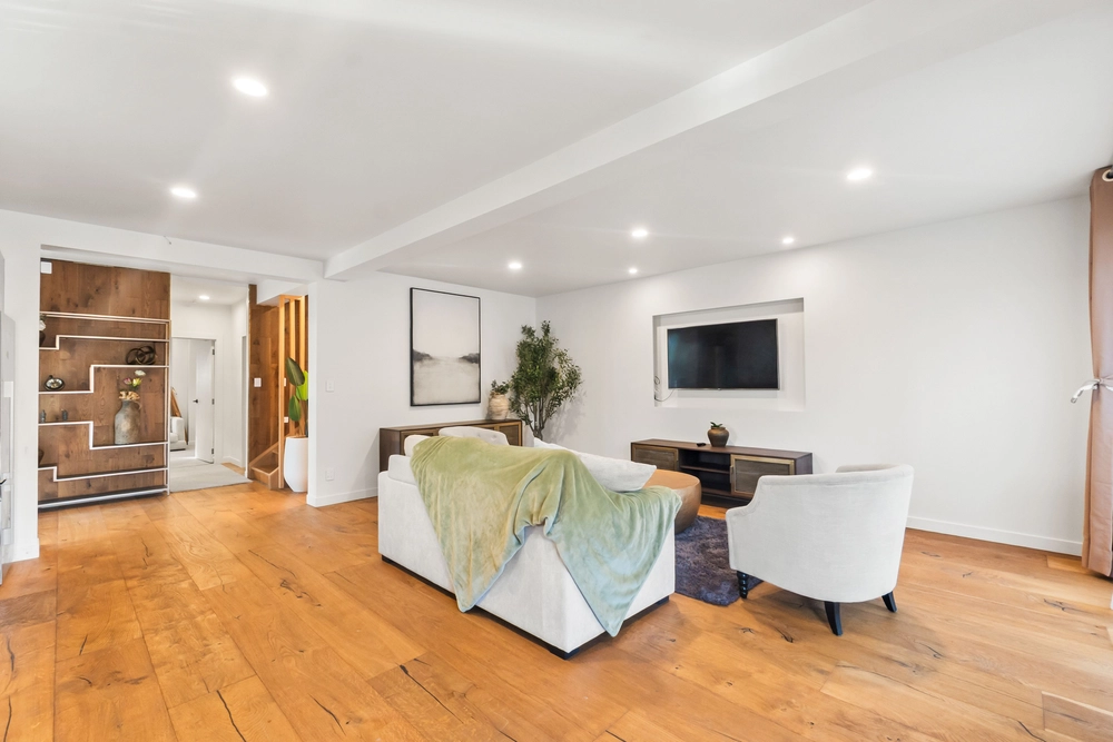 Photos of 32 Joyces Road