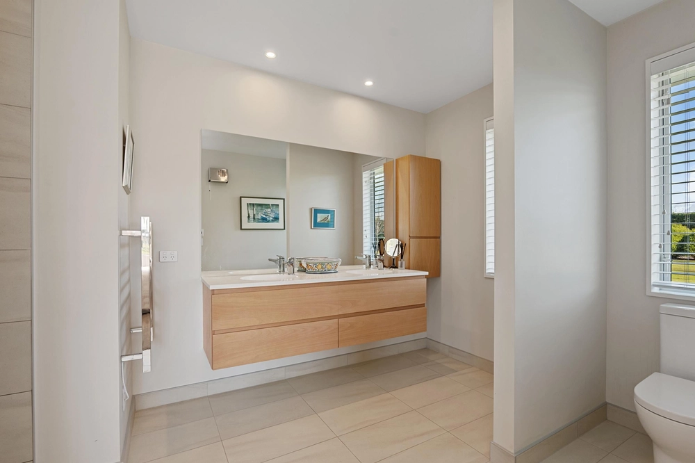Photos of 695 McLaughlins Road