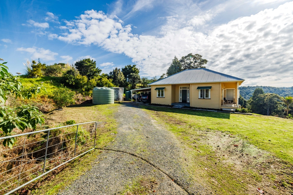 Photos of 544 West Coast Road