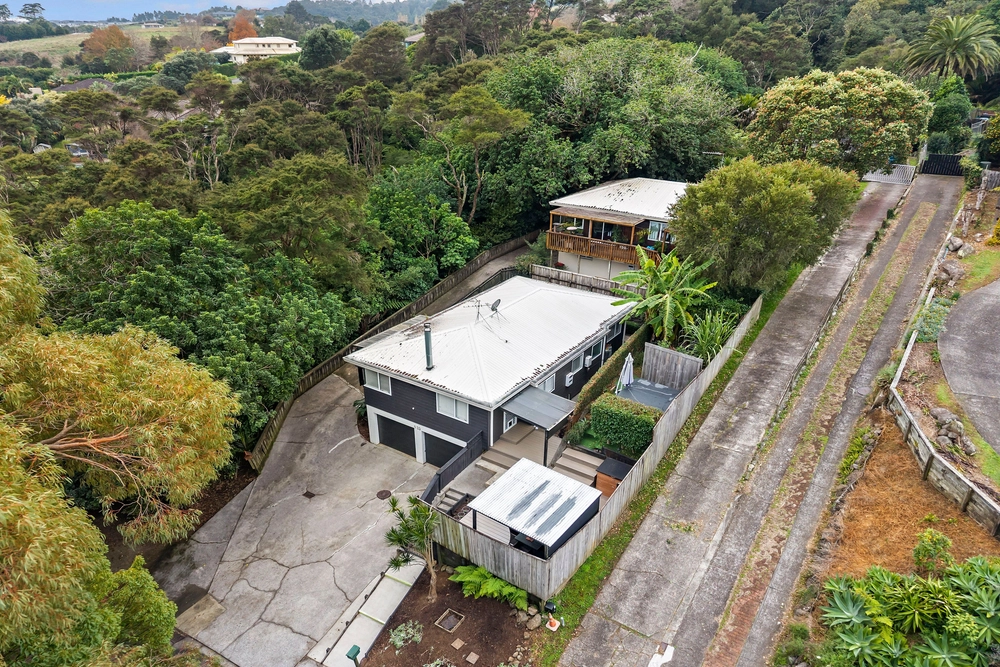 Photos of 33 Brooke Road