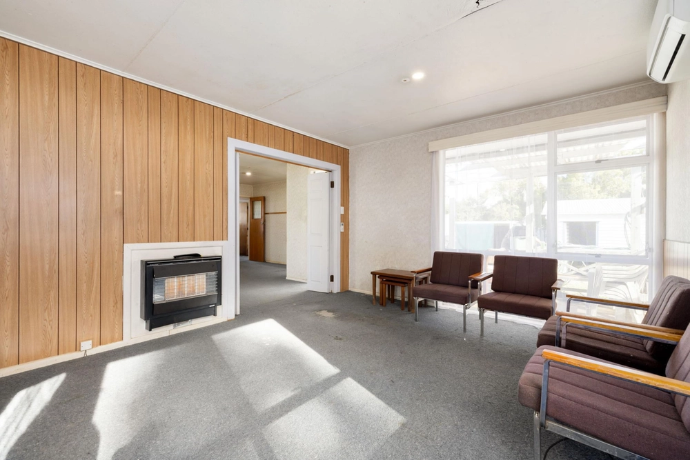Photos of 63 Oakfield Crescent