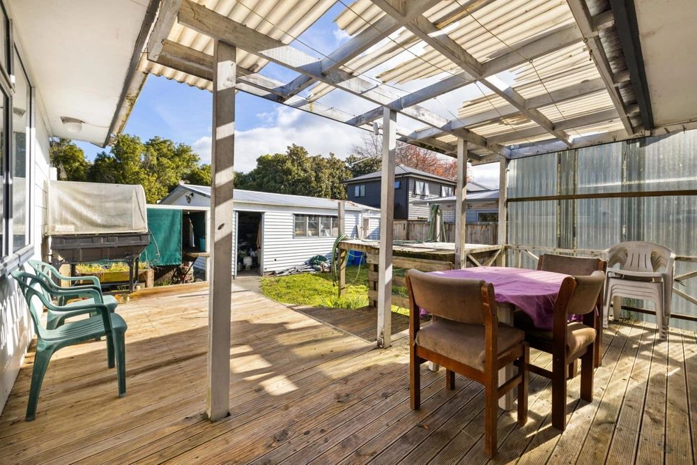 Photos of 63 Oakfield Crescent