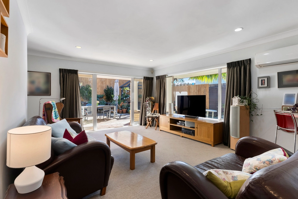 Photos of 12 Kentia Way