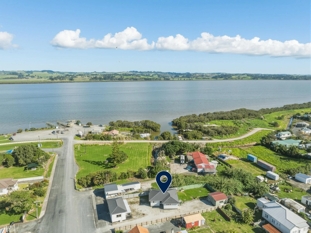 Photos of 16 Ruawai Wharf Road