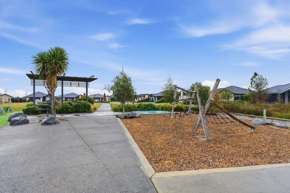 Photos of 63 Lydiard Drive