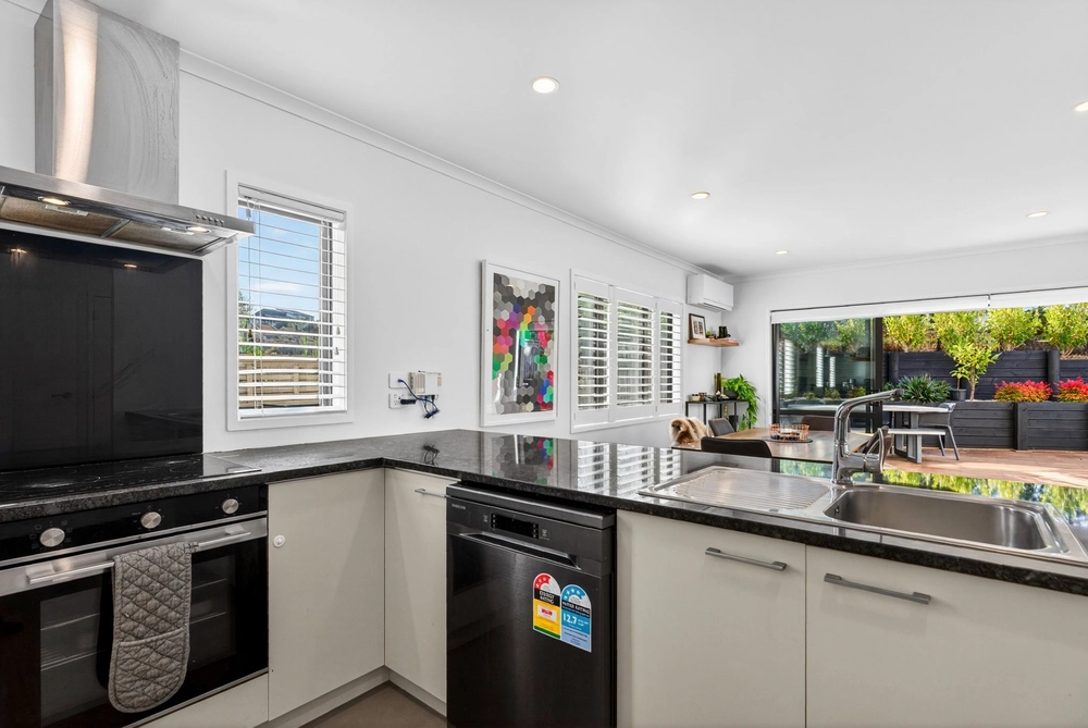 Photos of 5 Buccaneer Court