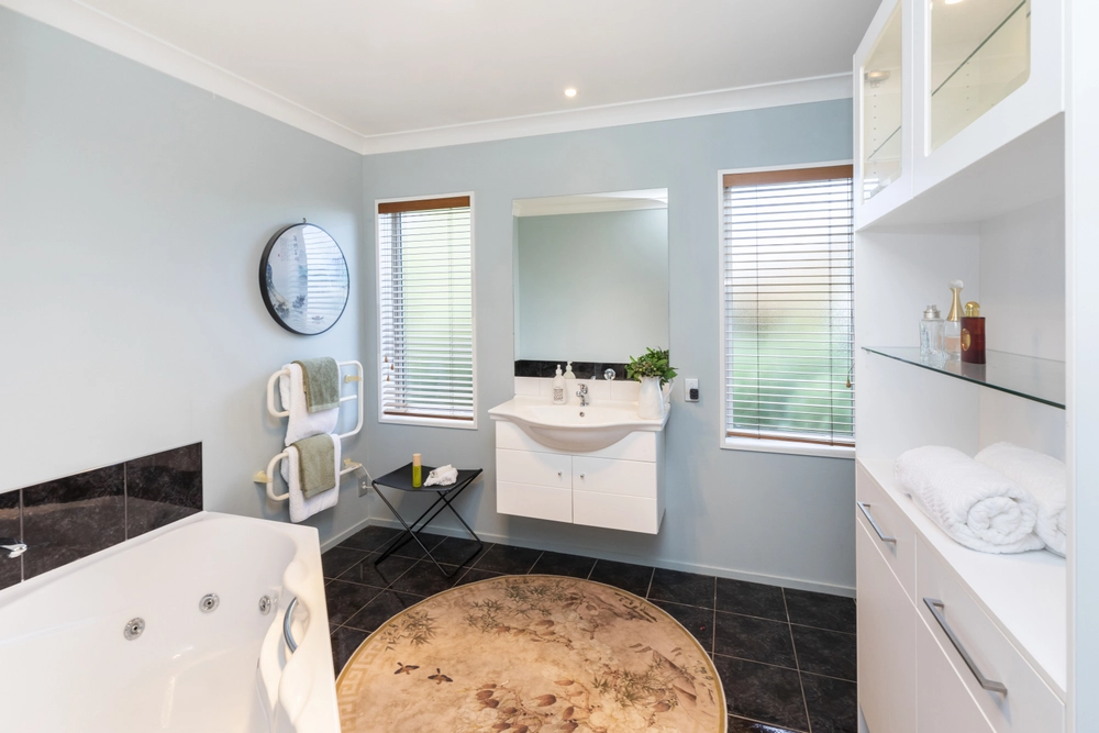 Photos of 21 Elmwood Drive