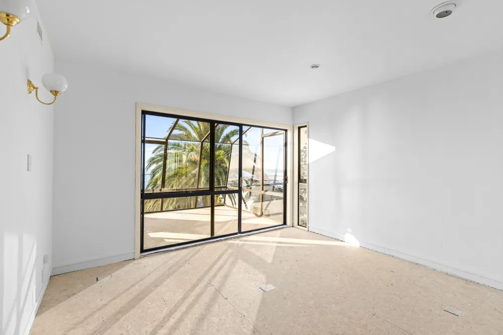Photos of 33 Tuawera Terrace